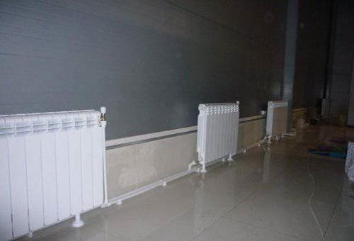 Крепление радиаторов отопления к полу. Напольное крепление для радиатора: модельный ряд и альтернативы