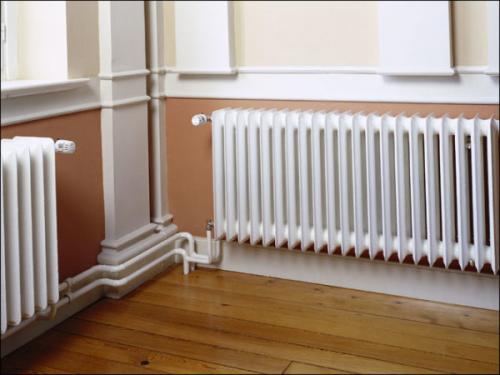 Какие батареи лучше чугунные или биметаллические. Какие критерии следует учитывать при выборе батарей отопления?