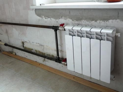 Батарея из стены. Батарея в стене — оставить или демонтировать