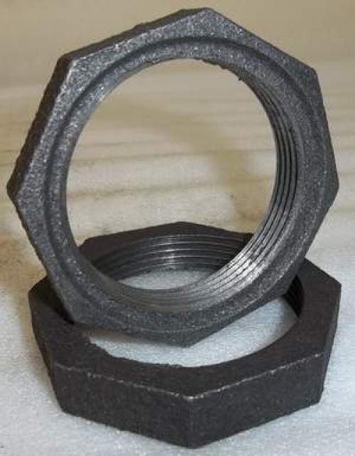 Подключение радиаторов отопления к металлическим трубам. Соединение чугунного радиатора с трубой