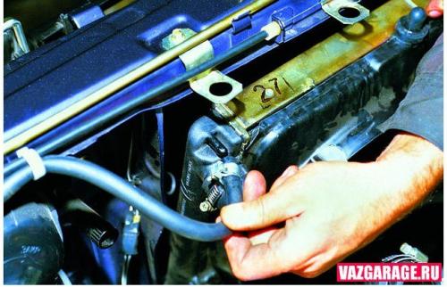 Точки крепления радиатора ВАЗ 2114. Замена радиатора ВАЗ 2115