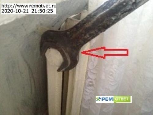 Как открутить заглушку на алюминиевом радиаторе. Как и чем открутить заглушку на батарее (радиатор отопления) если она прикипела и не откручивается?