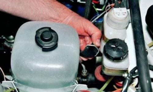 Ремонт алюминиевого радиатора ваз 2107. Как слить антифриз (тосол)