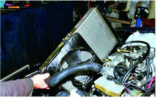 Как крепится радиатор на ВАЗ 2115. Алгоритм замены радиатора ВАЗ 2115