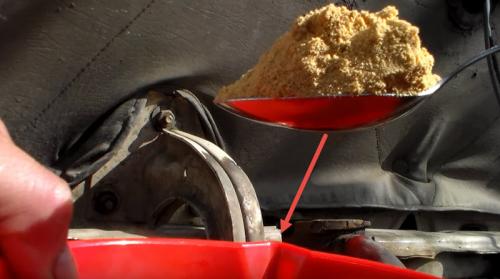 Течет радиатор на стыке с пластиком. Внутренний ремонт радиатора химическим средством