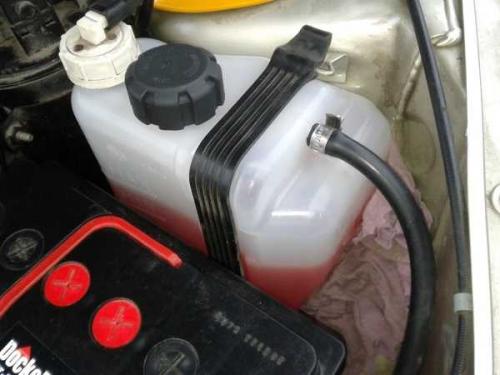 Замена радиатора охлаждения ВАЗ 2114. Радиатор на ВАЗ 2114: замена своими руками