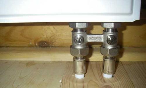 Как правильно подключить биметаллический радиатор. Направление подачи теплоносителя