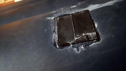 Как заклеить надувной матрас суперклеем. Как в домашних условиях заклеить надувной матрас: методы и средства для ремонта