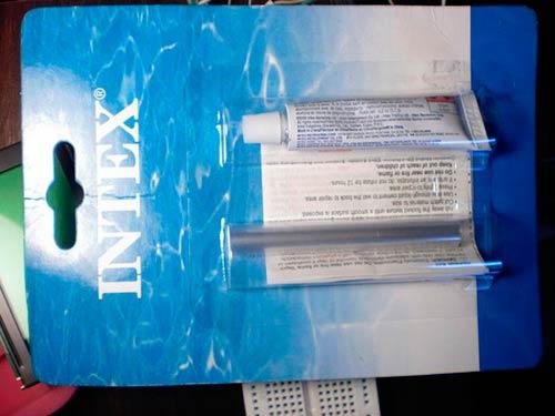 Чем заклеить надувной матрас в домашних условиях. 16