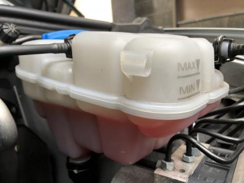 Течет антифриз из радиатора системы охлаждения. Почему уходит антифриз 01