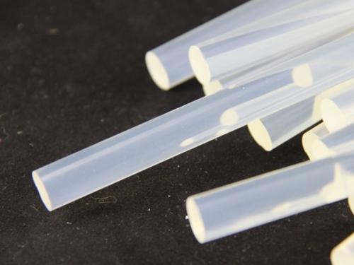 Как склеить пластик без следов. Как и чем склеить пластмассу намертво в домашних условиях