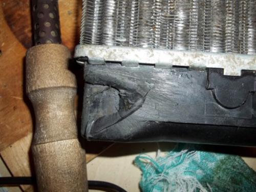 Как склеить пластмассу паяльником. Как паять пластмассу