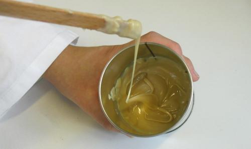 На что приклеить резину. Лучшие клеи для склейки резины — ТОП-6