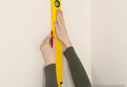 Как клеить самоклеющуюся пленку на стену. Подготовка поверхности