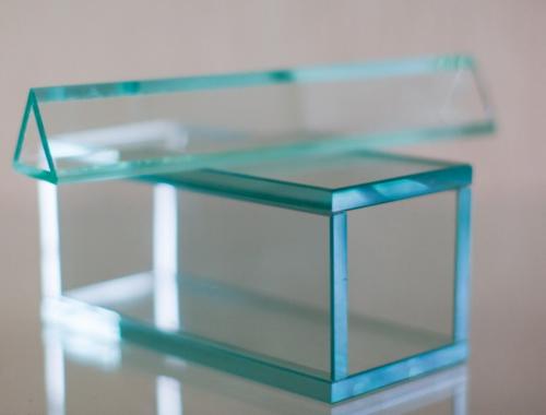 Как склеить два листа стекла. Требования