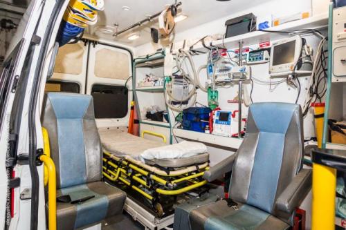 Машина скорой помощи внутри. Что входит в оснащение реанимобиля (15 фото)