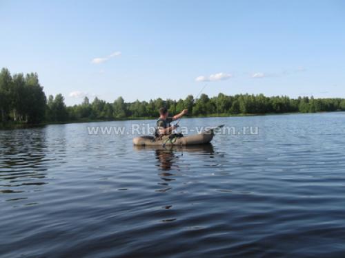 Чем заклеить резиновую лодку: популярные марки клея 09