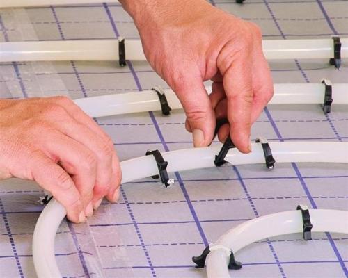 Монтаж полипропиленовых труб отопления в полу. Можно ли залить полипропиленовые трубы отопления бетонной стяжкой