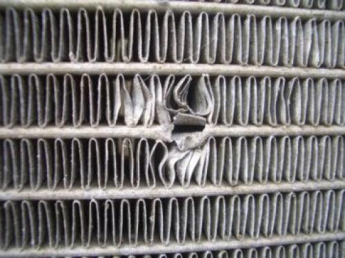 Пайка радиатора охлаждения двигателя холодной сваркой. Основные причины потери герметичности радиатора, признаки, особенности ремонта