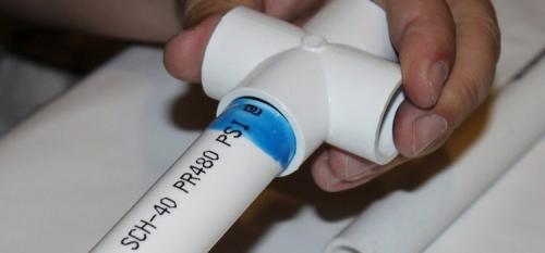 Можно ли холодной сваркой заделать горячую батарею. Использование холодной сварки для ремонта протечки трубы