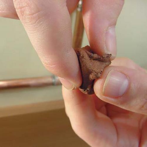 Холодная сварка от протечек. Холодная сварка — устранение протечки труб без сварки