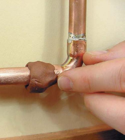 Холодная сварка от протечек. Холодная сварка — устранение протечки труб без сварки