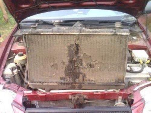 Дырка в радиаторе кондиционера. Ремонт радиаторов кондиционера автомобилей – справляемся сами