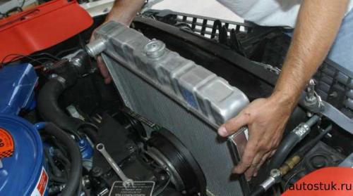 Ремонтировать или менять радиатор кондиционера. Радиатор автомобильного кондиционера