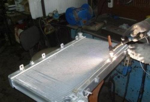 Дырка в радиаторе кондиционера. Ремонт радиаторов кондиционера автомобилей – справляемся сами