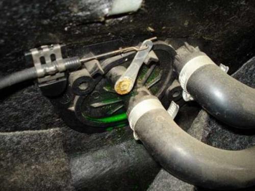 Кран отопителя ВАЗ-2112 16 клапанов. Меняем кран печки самостоятельно 04