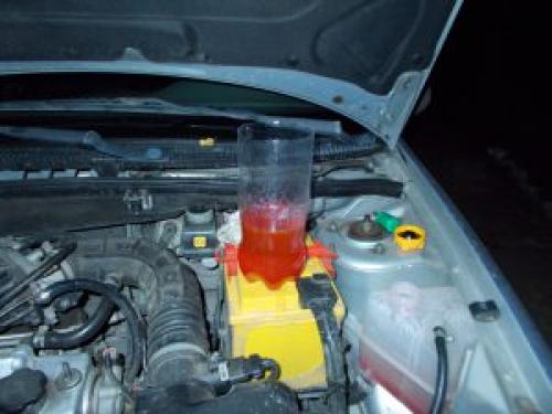 Воздушная пробка в системе охлаждения. Воздух попал в систему охлаждения двигателя: основные признаки завоздушивания