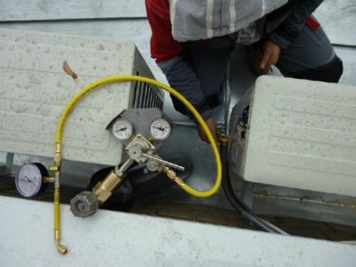 Замена и ремонт радиатора кондиционера автомобиля. Снимаем радиатор кондиционера 01 Замена и ремонт радиатора кондиционера автомобиля. Снимаем радиатор кондиционера 01