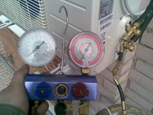 Замена и ремонт радиатора кондиционера автомобиля. Снимаем радиатор кондиционера 02 Замена и ремонт радиатора кондиционера автомобиля. Снимаем радиатор кондиционера 02