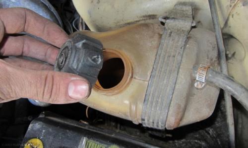 Замена радиатора охлаждения двигателя на ВАЗ-2114. Последовательность замены