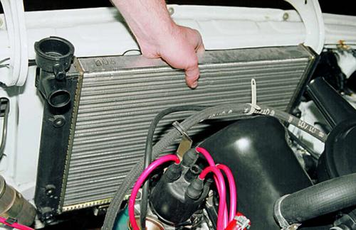 Радиатор ВАЗ 2106, какой лучше. Сколько в среднем стоит Радиатор на ВАЗ 2106 и где его лучше покупать