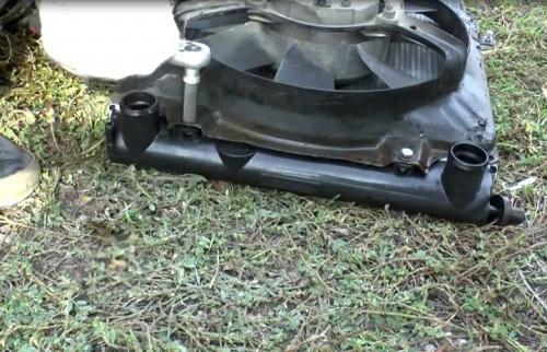 Как крепится радиатор 2114. Пошаговый процесс замены