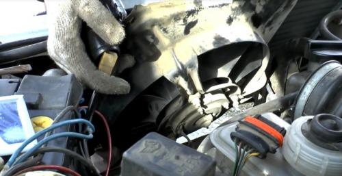 Как крепится радиатор 2114. Пошаговый процесс замены