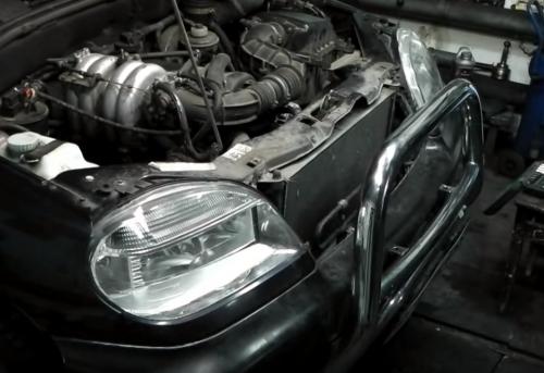 Замена радиатора охлаждения Нива Шевроле с кондиционером. Подготовительные работы к замене