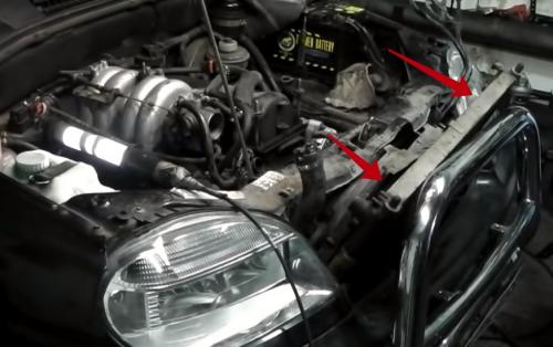 Замена радиатора охлаждения Нива Шевроле с кондиционером. Подготовительные работы к замене