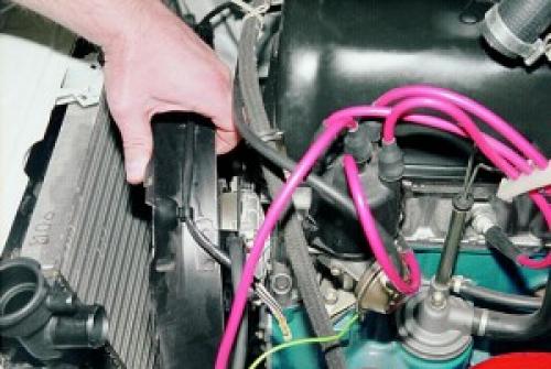 Замена радиатора системы охлаждения Ваз-2107. Снятие и замена радиатора двигателя Ваз-2107