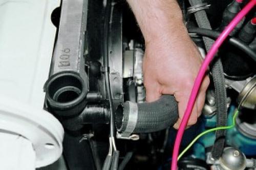 Замена радиатора системы охлаждения Ваз-2107. Снятие и замена радиатора двигателя Ваз-2107