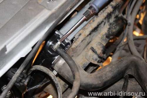 Крепление радиатора ВАЗ 2114. Лада.Как поменять радиатор,снятие и установка на ВАЗ 2114-2115.