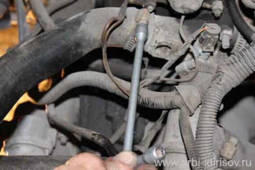 Крепление радиатора ВАЗ 2114. Лада.Как поменять радиатор,снятие и установка на ВАЗ 2114-2115.