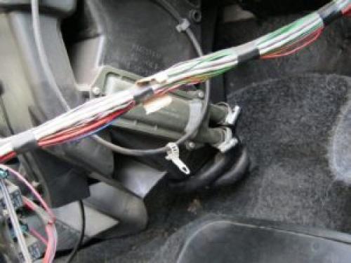 Как снять печку ВАЗ-2114. Как самостоятельно снять печку на ВАЗ-2114