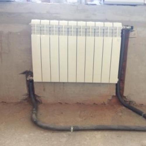 Боковое подключение радиатора из стены. Боковое подключение радиаторов REHAU из стены. Отопление своими руками